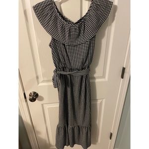 DKNY size 6 black and white dress NWT Checked print
